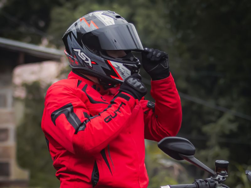 qual o melhor capacete para moto para mulher