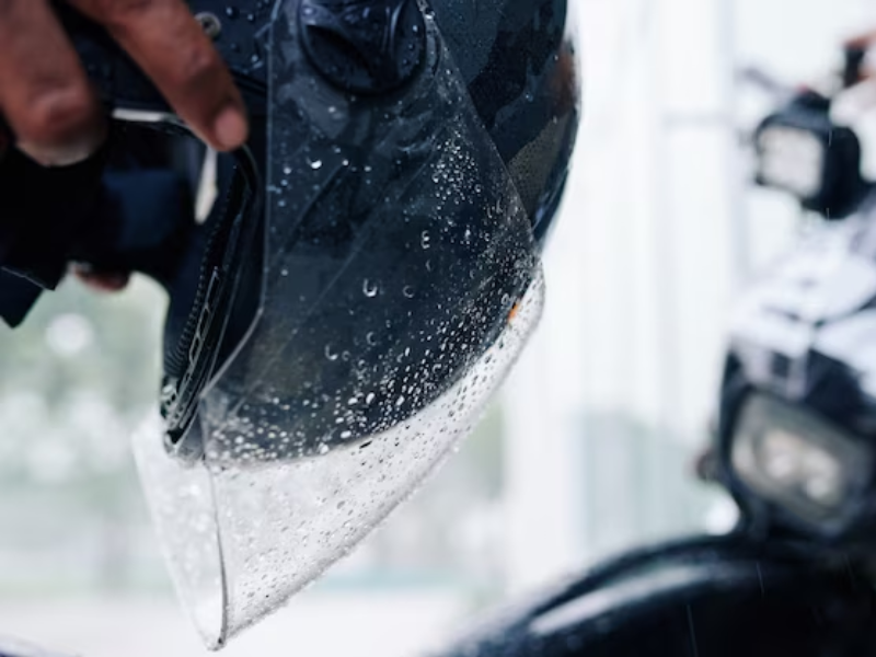 como limpar capacete por dentro e fora