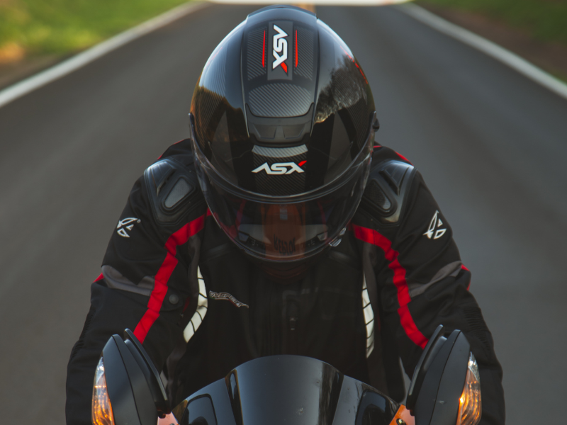 capacete para viagem curta