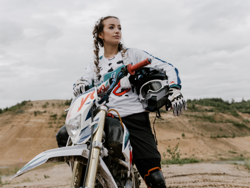 motos para mulheres esportiva