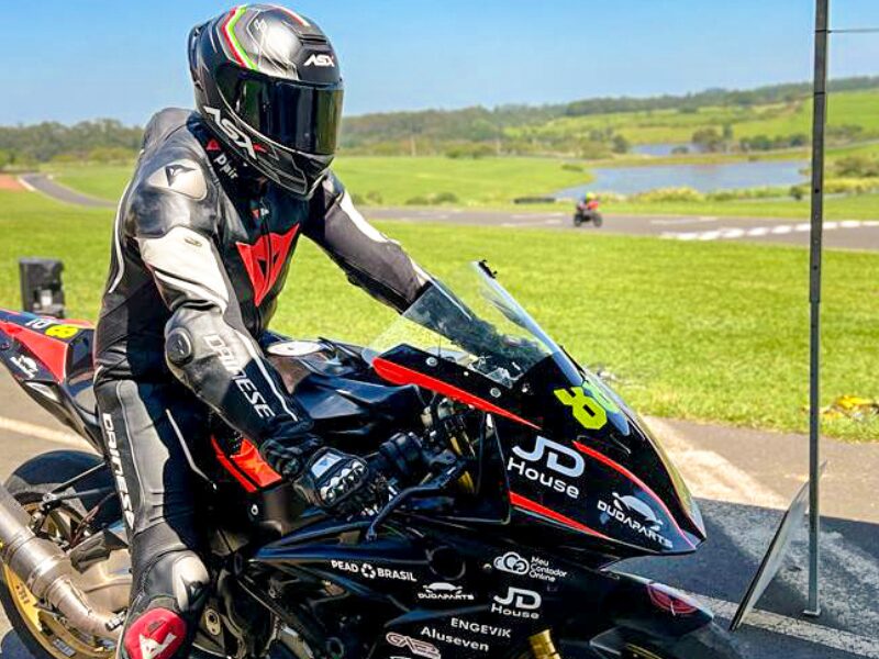 capacete para moto de alta cilindrada seguro