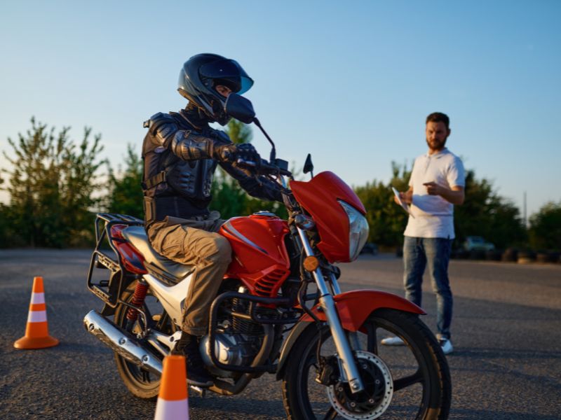 quanto custa para tirar carteira de moto em 2024