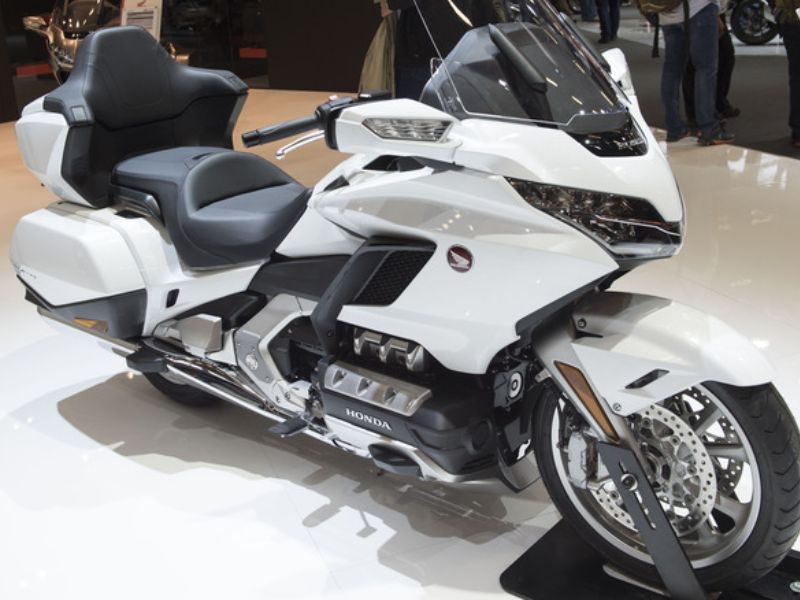 moto confortável para viajar com garupa da Honda